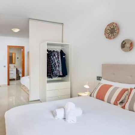 Acogedor Apartamento Cerca Del Casco Antiguo ชีโรนา ภายนอก รูปภาพ