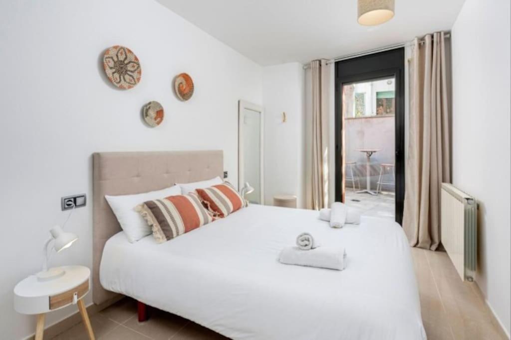 Acogedor Apartamento Cerca Del Casco Antiguo ชีโรนา ภายนอก รูปภาพ